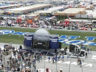 2011 atlanta kobalt tools 500 nascar race packages and tours (7)