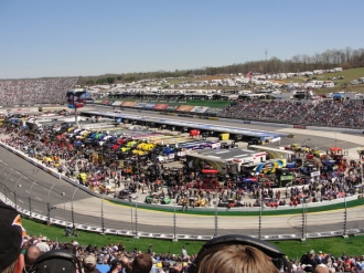 2011 TUMS Fast Pain Relief 500 @ Martinsville Speedway Image #1